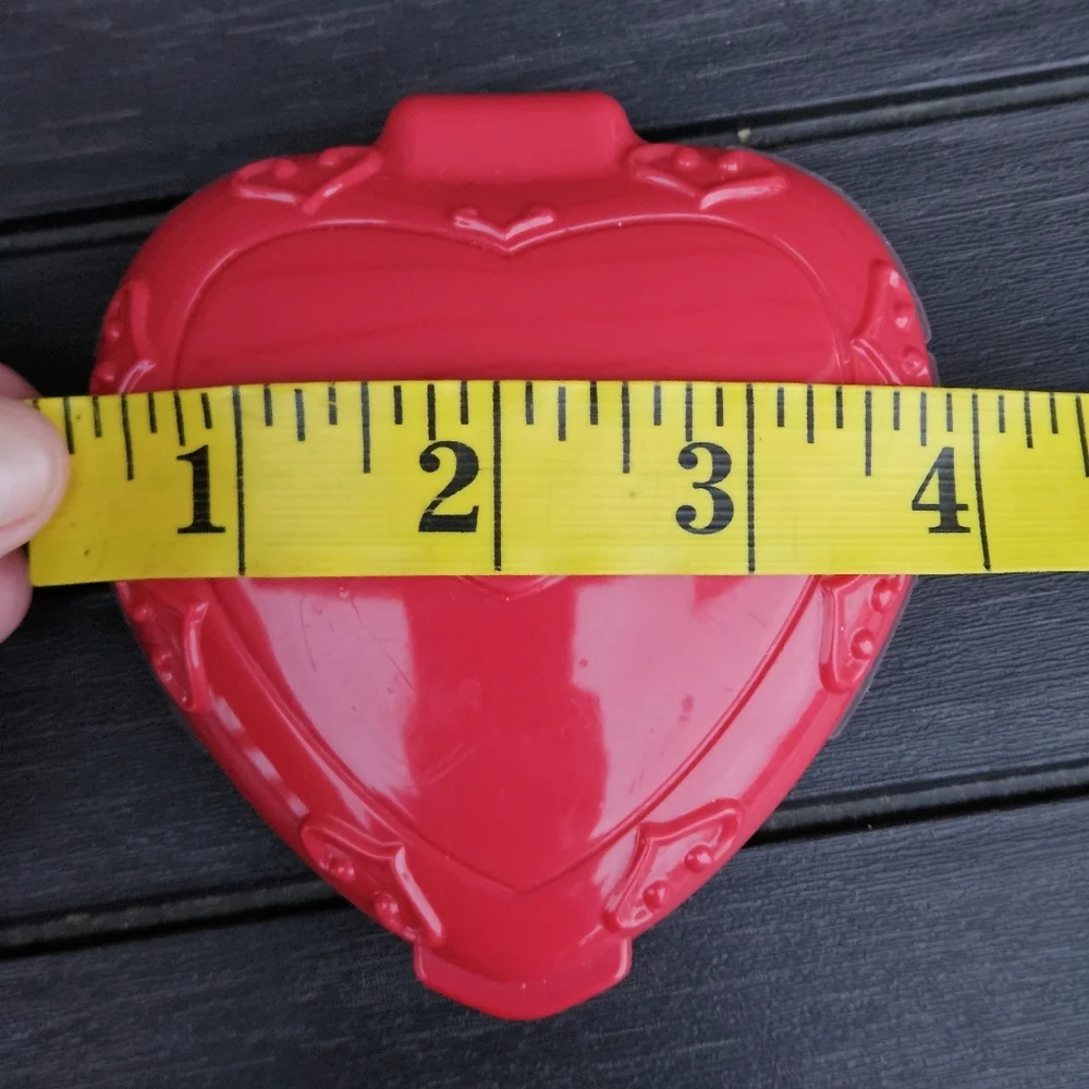 Rare AVON Heart-Shaped Red Plastic Weekly Pill Vitamin Organizer With Mirror VTG